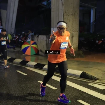 Runner Photo 7910453