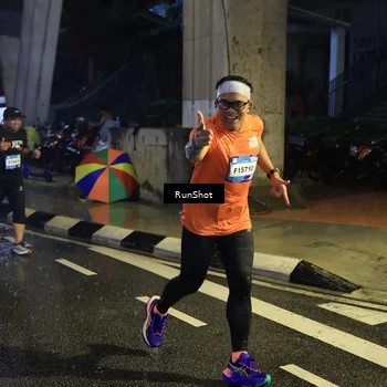 Runner Photo 7910454
