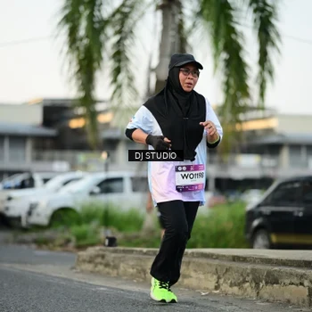 Runner Photo 7910457