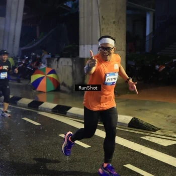 Runner Photo 7910458