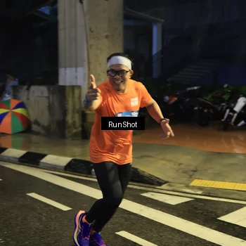 Runner Photo 7910467