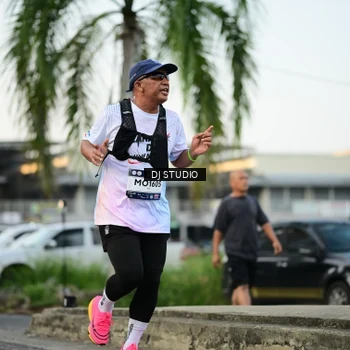 Runner Photo 7910471
