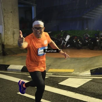 Runner Photo 7910477