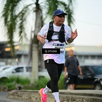 Runner Photo 7910483