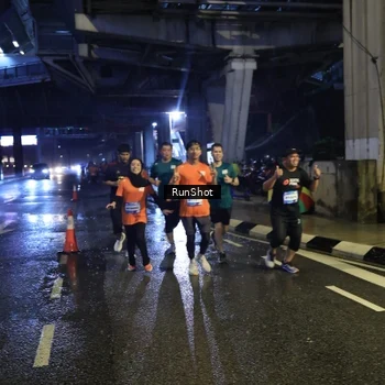 Runner Photo 7910488