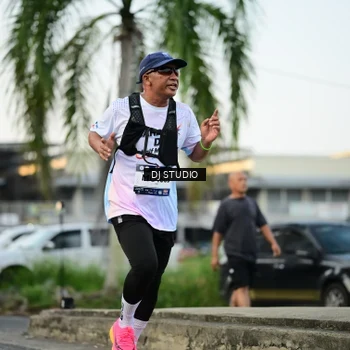 Runner Photo 7910500
