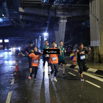 Runner Photo 7910504