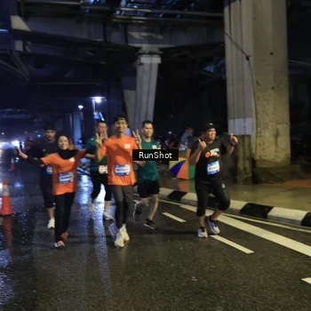 Runner Photo 7910506