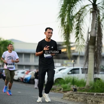 Runner Photo 7910532