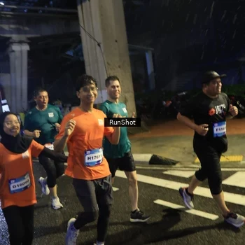 Runner Photo 7910547