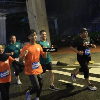 Runner Photo 7910548