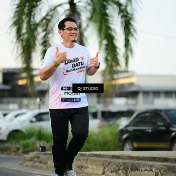Runner Photo 7910556