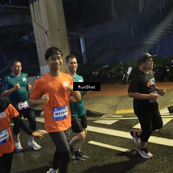 Runner Photo 7910559