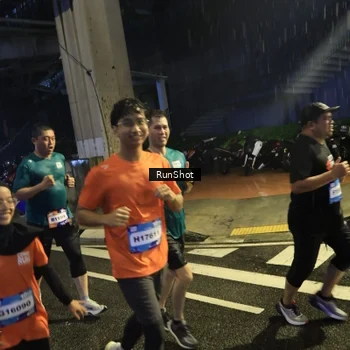 Runner Photo 7910560