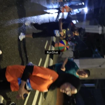 Runner Photo 7910561
