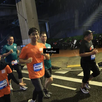 Runner Photo 7910562