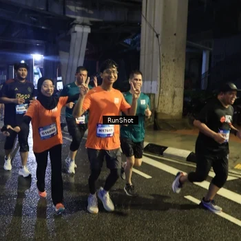 Runner Photo 7910570