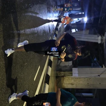 Runner Photo 7910572