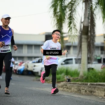 Runner Photo 7910576