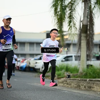 Runner Photo 7910584