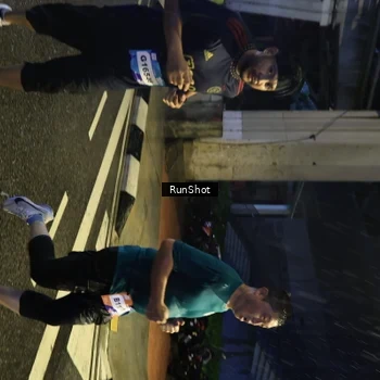 Runner Photo 7910588