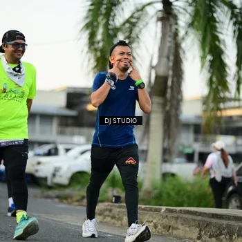 Runner Photo 7910611