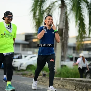 Runner Photo 7910625