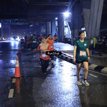 Runner Photo 7910665