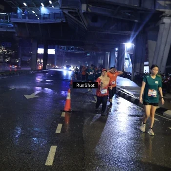 Runner Photo 7910671