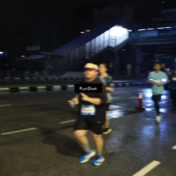 Runner Photo 7910680