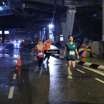 Runner Photo 7910682