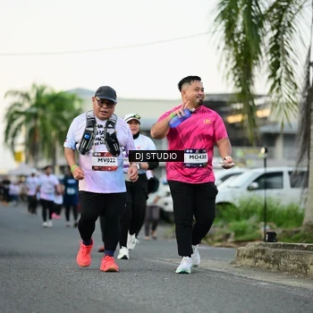 Runner Photo 7910683