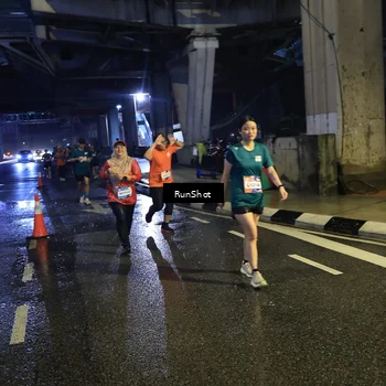 Runner Photo 7910693