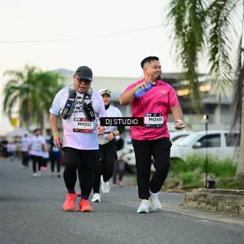 Runner Photo 7910698