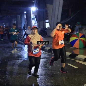 Runner Photo 7910702