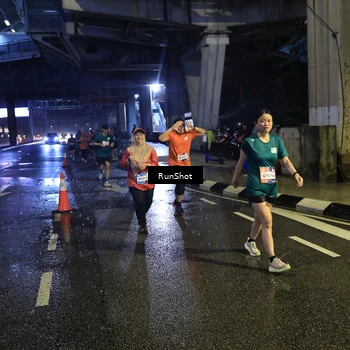 Runner Photo 7910703