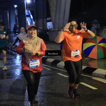 Runner Photo 7910705