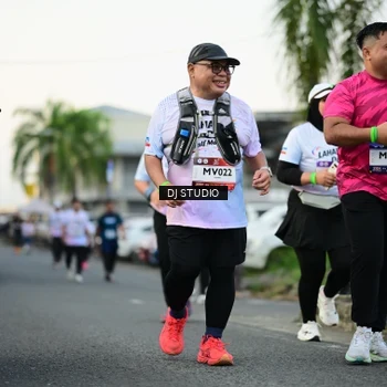Runner Photo 7910707