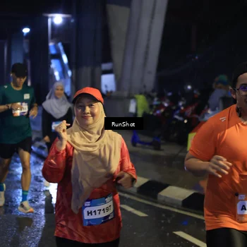 Runner Photo 7910721