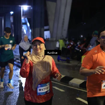 Runner Photo 7910722