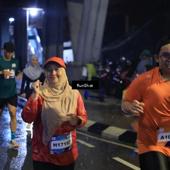 Runner Photo 7910724