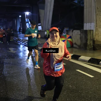 Runner Photo 7910733