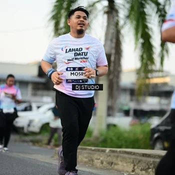 Runner Photo 7910734