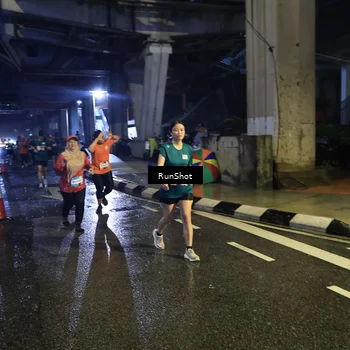 Runner Photo 7910735