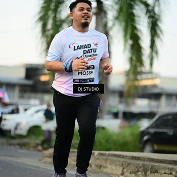Runner Photo 7910747