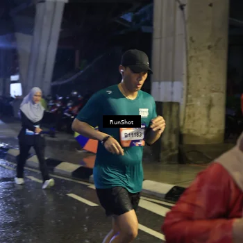 Runner Photo 7910762