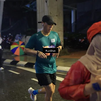 Runner Photo 7910769
