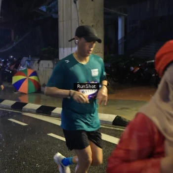 Runner Photo 7910771