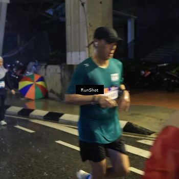 Runner Photo 7910772