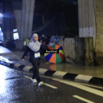 Runner Photo 7910786